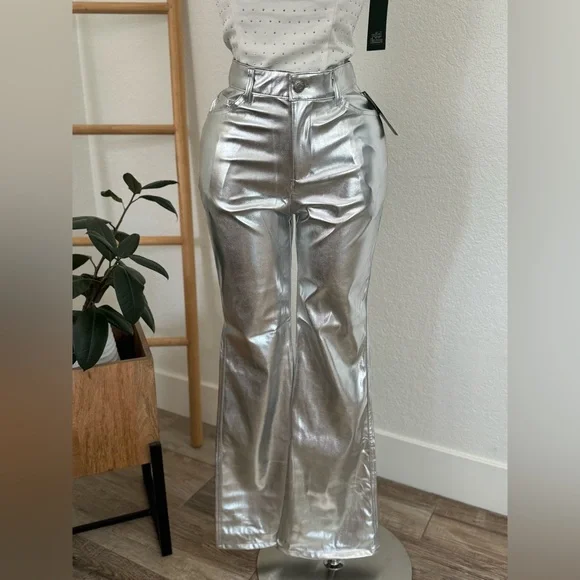 NWT Women's High-Rise Metallic Flare Pants - Wild
Fable - Picture 5 of 6